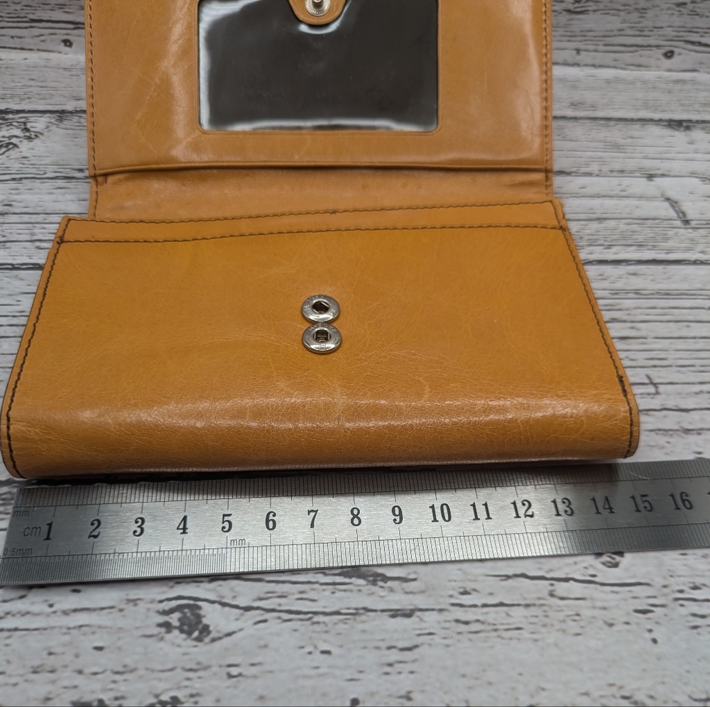 Kenneth Cole Wallet - Picture 6 of 8
